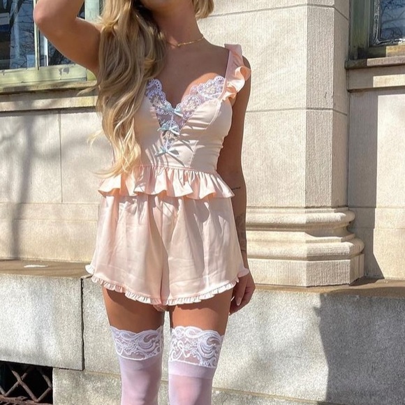 FOR LOVE & LEMONS Mabel Heart Embroidery Romper - Picture 10 of 13